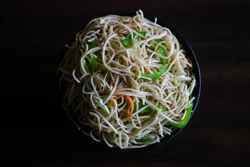 Vegetarian Hakka Noodles Recipe — photo 2