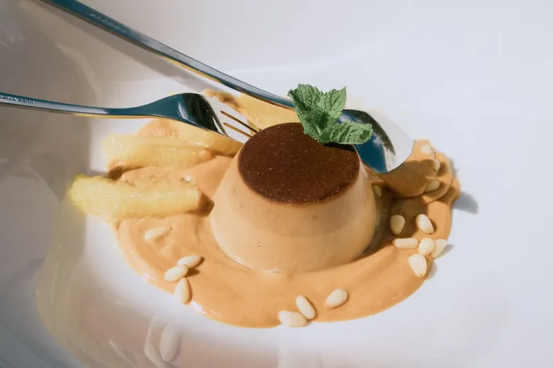 Homemade Chocolate Mousse With Pineapple Recipe — photo 2
