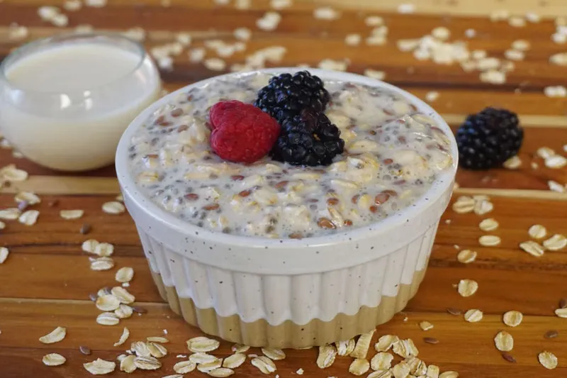 Lemon Grass Oats & Almonds Pudding Recipe with Macerated Berries — photo 2
