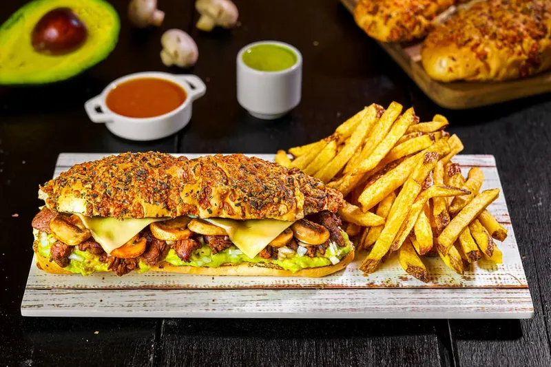 Cheesy Kulcha Sandwich Recipe With Ghee Roast Mushrooms