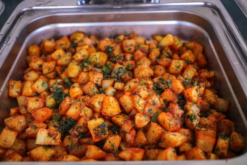 Urulai Kizhangu Roast Recipe - Spicy Potato Roast Recipe — photo 2