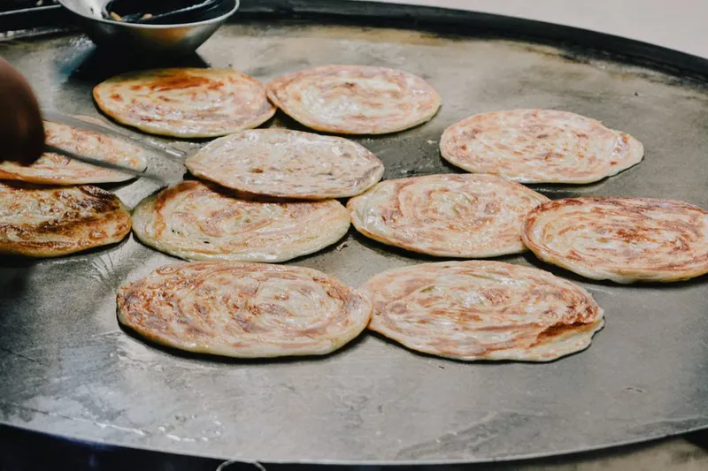 Muttai Parotta Recipe ( Ande Ka Paratha / Egg Filled Flat Bread)