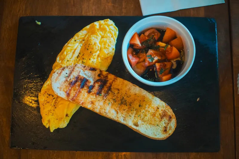 Cheesy Masala Omelette Recipe With Roasted Vegetables