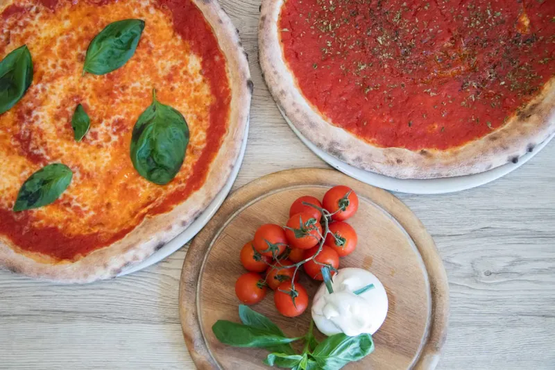 Classic Pizza Margherita Recipe - Pizza Topped With Cheese And Tomato Sauce — photo 2