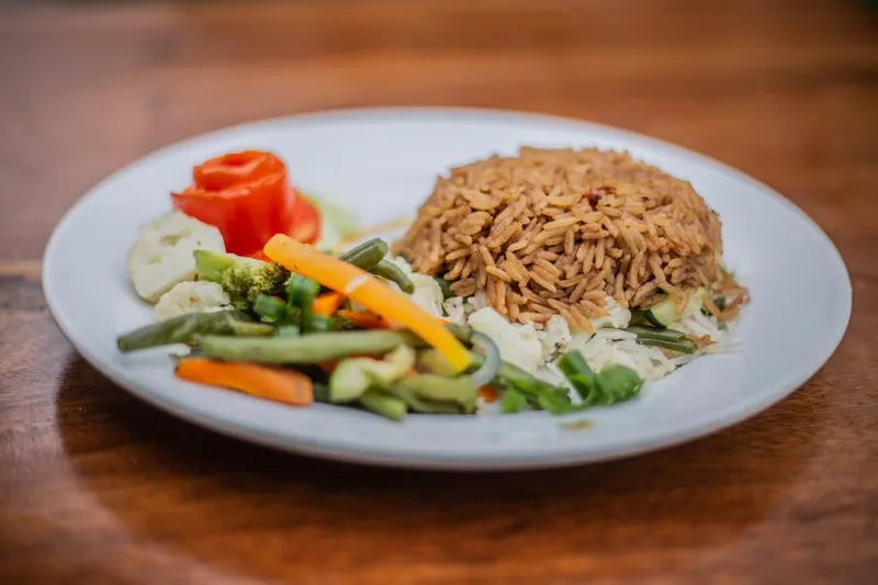Broccoli and Pepper Rice Recipe - Broccoli & Pepper Rice (Recipe In Hindi)