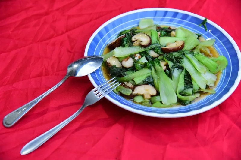 Bengali Style Shaak Bhaja Recipe (Stir Fried Green Amaranth leaves Recipe) — photo 2