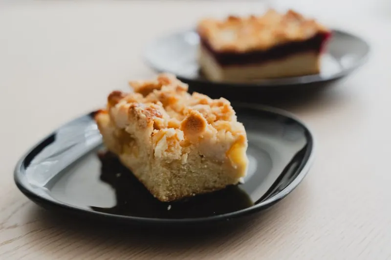 Glazed Apples and Banana Wheat Crumb Tart Recipe