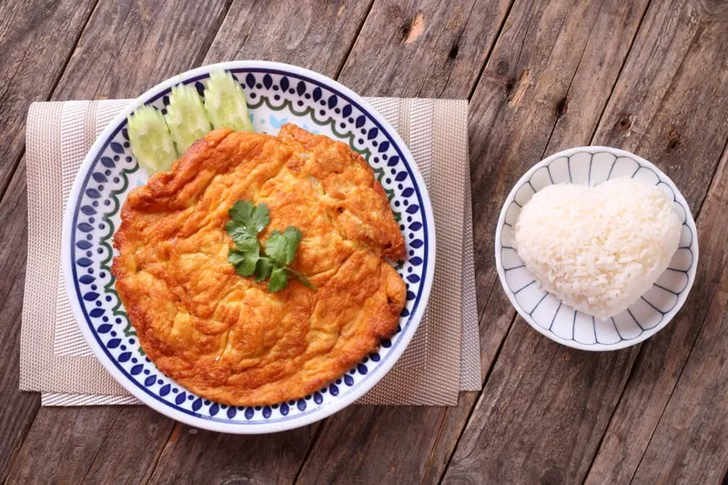 Thai Style Kai Jeow Moo Sab Recipe - Omelette with minced Chicken — photo 2