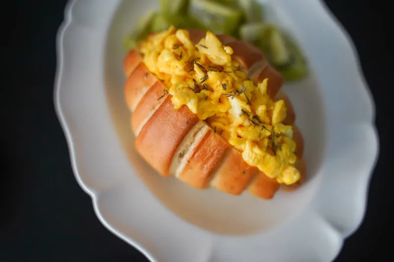 Mushroom And Scrambled Egg Bagel Sandwich Recipe — photo 2