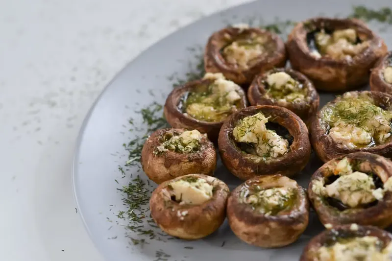 Cheesy Stuffed Mushrooms With Spinach Recipe — photo 2