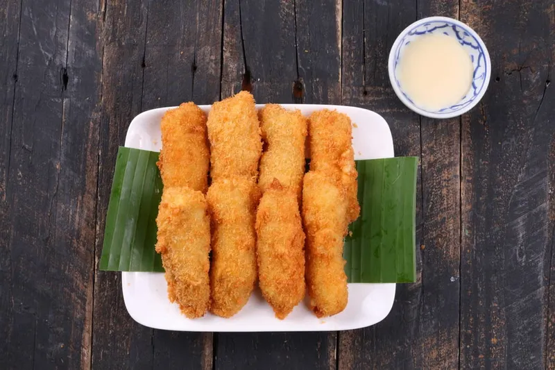 Cheesy Chinese Banana Toffee Fritters Recipe — photo 2