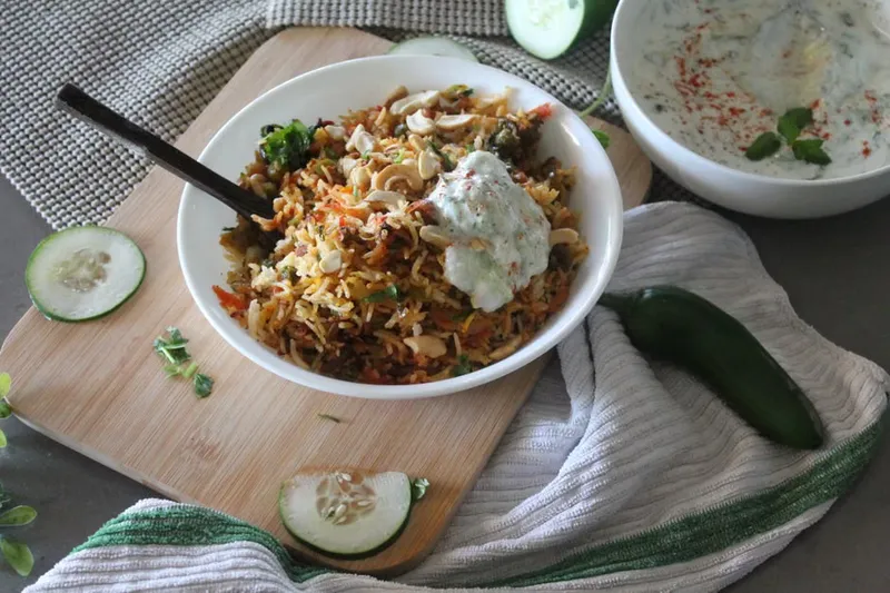 Cucumber Green Chilli Raita (Recipe In Hindi) — photo 2