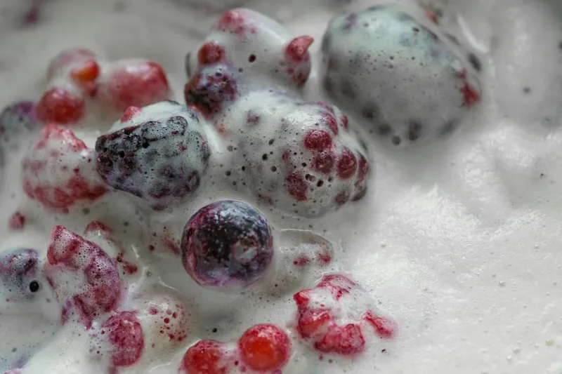 Blueberry Fool Recipe - Quick Dessert with Whipped Cream & Fresh Berries — photo 2