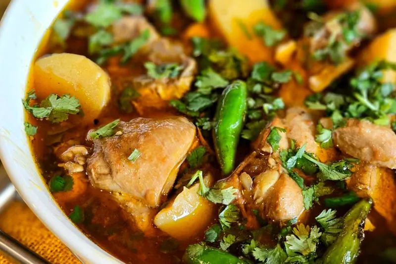 Spicy & Tangy Goan Chicken Stew Recipe With Vegetables — photo 2